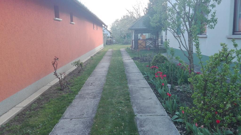 Plajbi Apartment Hajdúszoboszló Εξωτερικό φωτογραφία