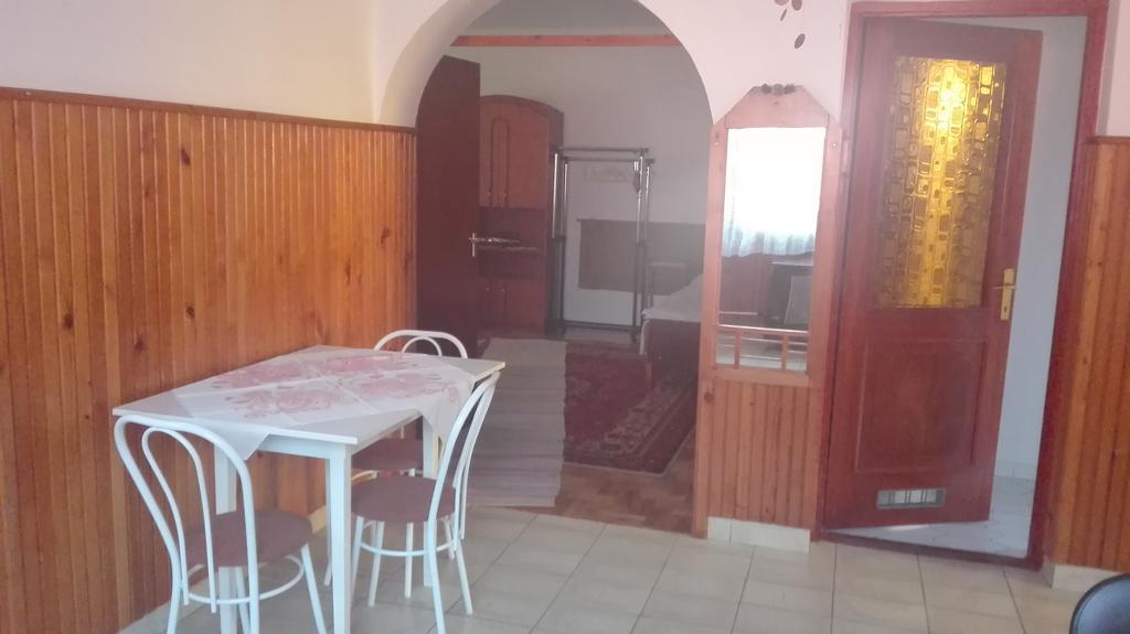 Plajbi Apartment Hajdúszoboszló Εξωτερικό φωτογραφία